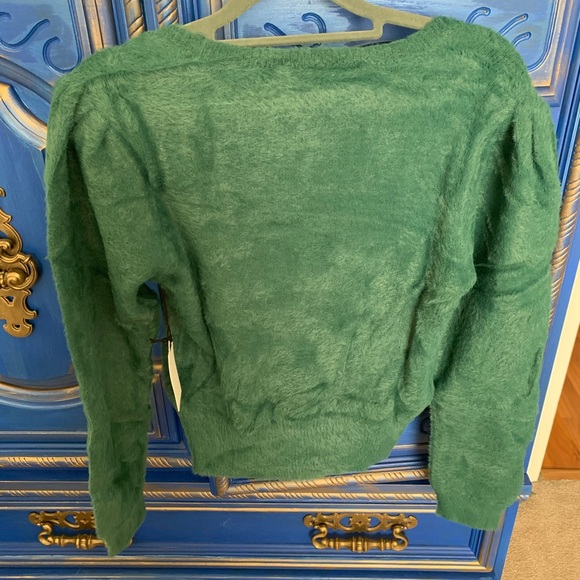 ⭐️ASTR the label Fuzzy Crop Sweater Super Soft LG - Picture 6 of 6